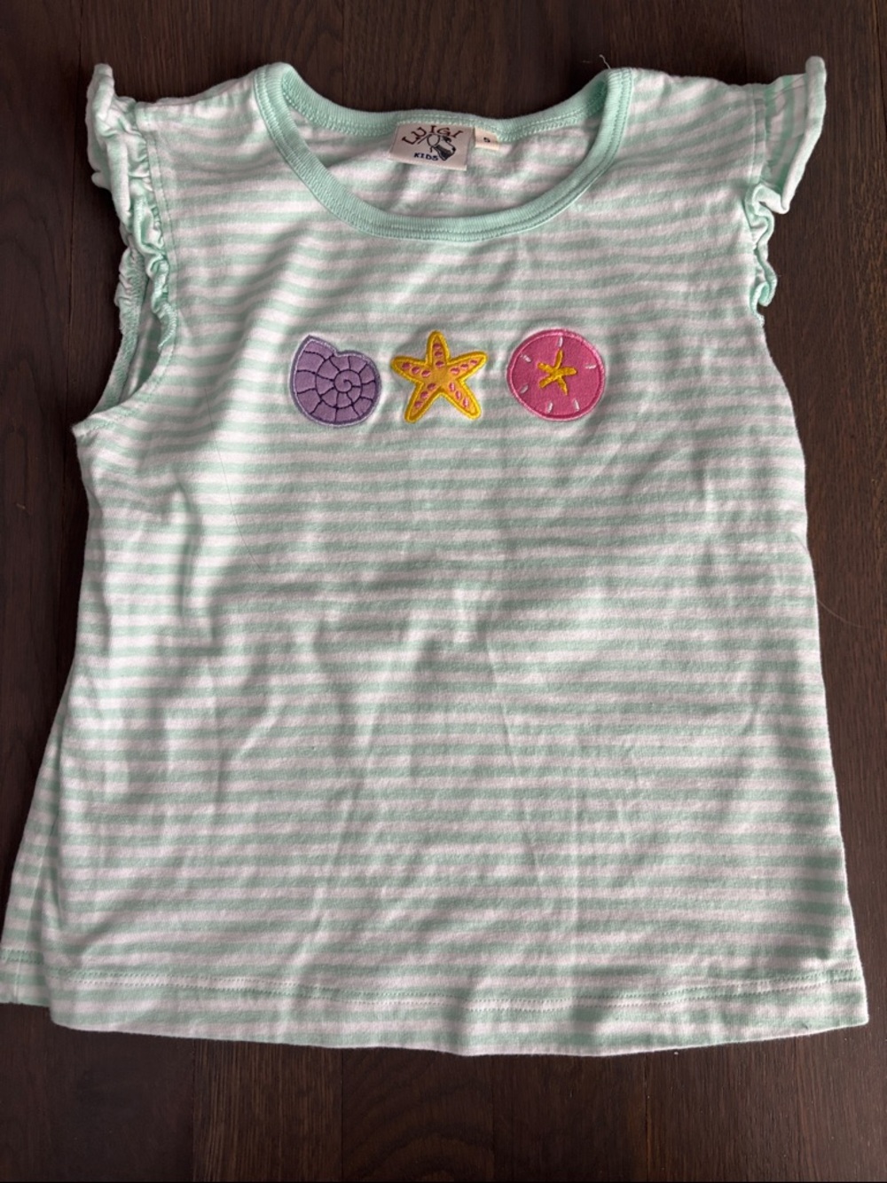 Girls shirt EUC size 5 Luigi